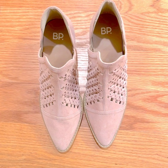 NEW!BP Perry Perforated D'Orsay Bootie Powered pink Suede Womens size - Picture 2 of 10